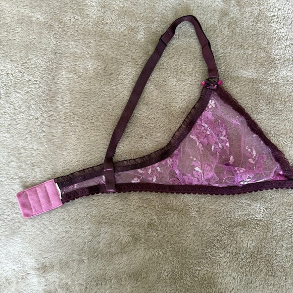 Elegant Lace Bralette in Purple and Pink Size S - Picture 3 of 3